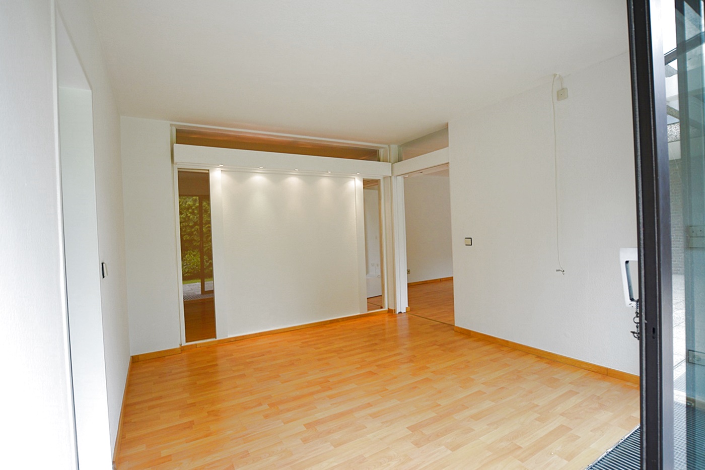 Ein Familienidyll in perfekter Lage: große, renovierte Gartenwohnung in der Nähe des Bismarckviertels - Photo 1