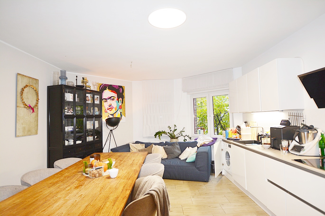 Liebevoll sanierte 4-Zimmer EG-Wohnung mit kl. Gärtchen und Stellplatz Nähe Sprödentalplatz - Photo 2